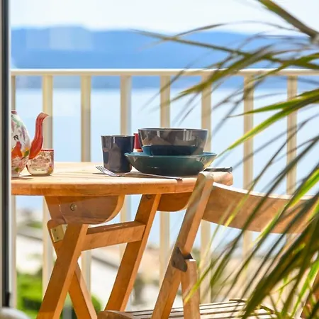 Martina - Seafront Balcony Spacious - By Tgb דירה