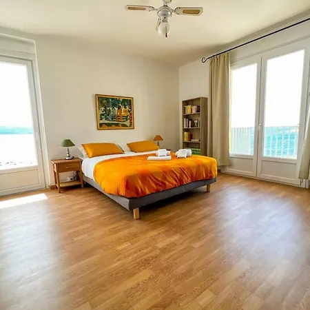 דירה Martina - Seafront Balcony Spacious - By Tgb