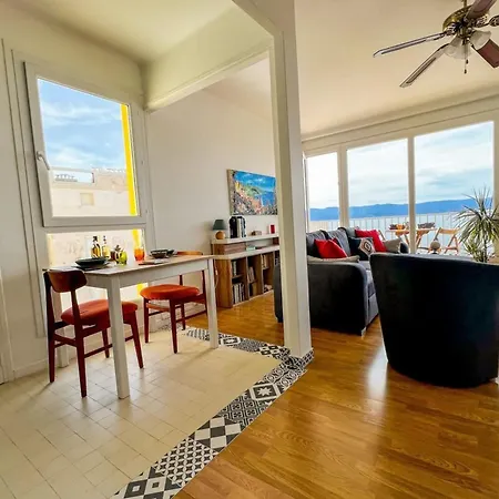 Martina - Seafront Balcony Spacious - By Tgb *