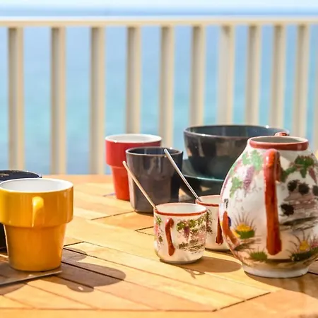 Martina - Seafront Balcony Spacious - By Tgb Apartment