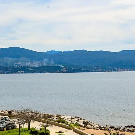 Martina - Seafront Balcony Spacious - By Tgb Apartment *