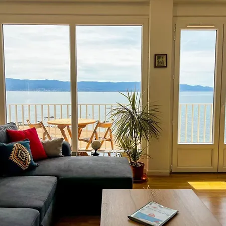 Martina - Seafront Balcony Spacious - By Tgb Apartment *